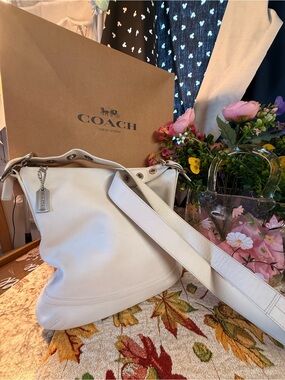 Coach White Leather Shoulder Bag with Signature Tag